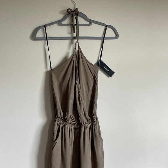 NWT Lulu's Learning to Fly Halter Jumpsuit Size Small - Picture 14 of 16